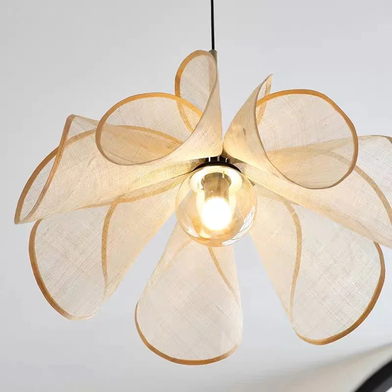 SabiFlora - Stoff-Hängelampe Wabi-Sabi Blumenform, E27 LED