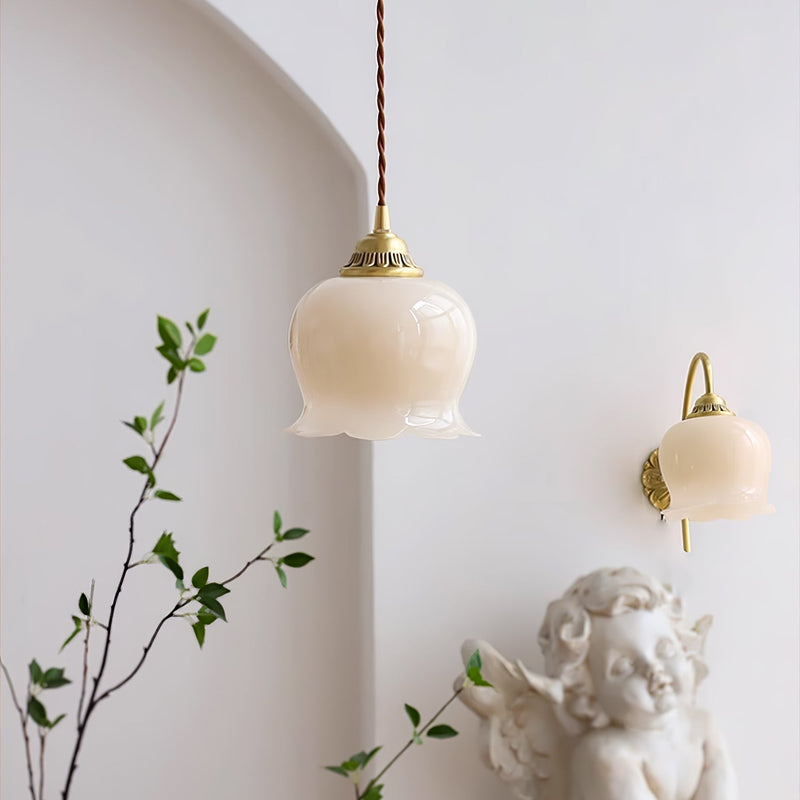 Vallei - Blume Pendelleuchte aus Messing und Kunstharz
