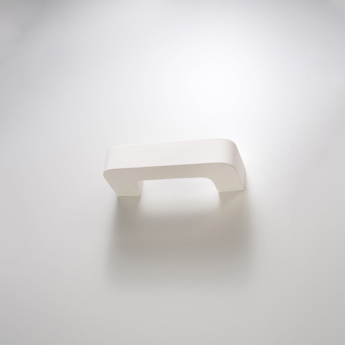 MAGNET - Keramik-Wandleuchte, mattweiß