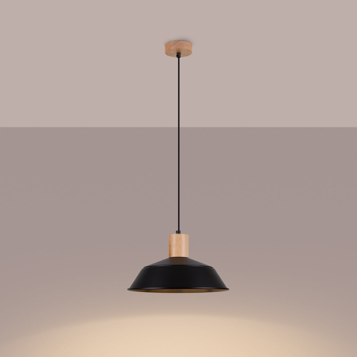 Stella - Schwarze Pendelleuchte mit Holzelementen