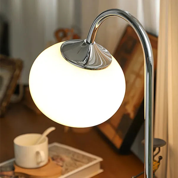 Marshmallow - Tischleuchte Marshmallow aus Glas und Metall