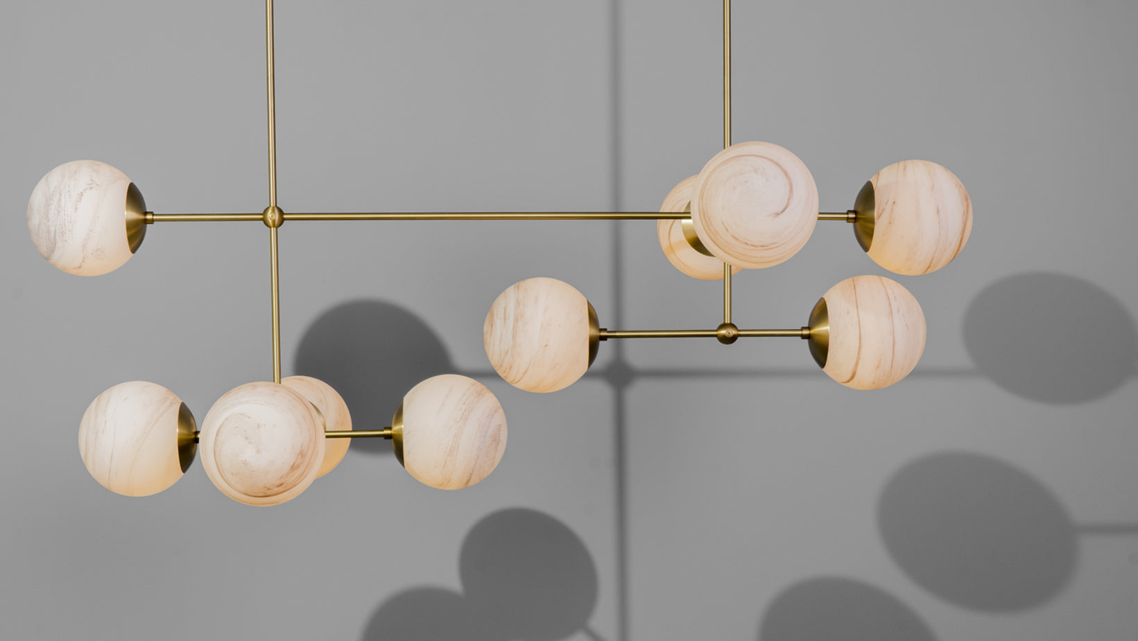 Lineares - Design-Kronleuchter, Metall/Glas
