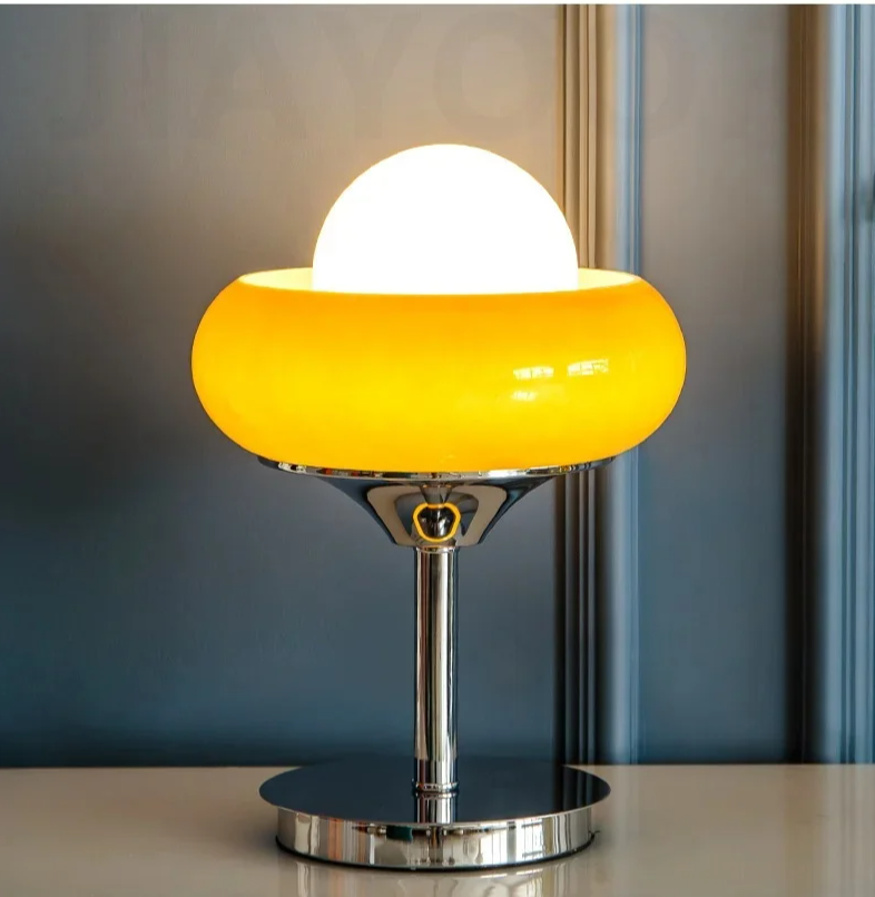 Desko - Bauhaus Vintage Stehlampe im Eierkuchen-Design