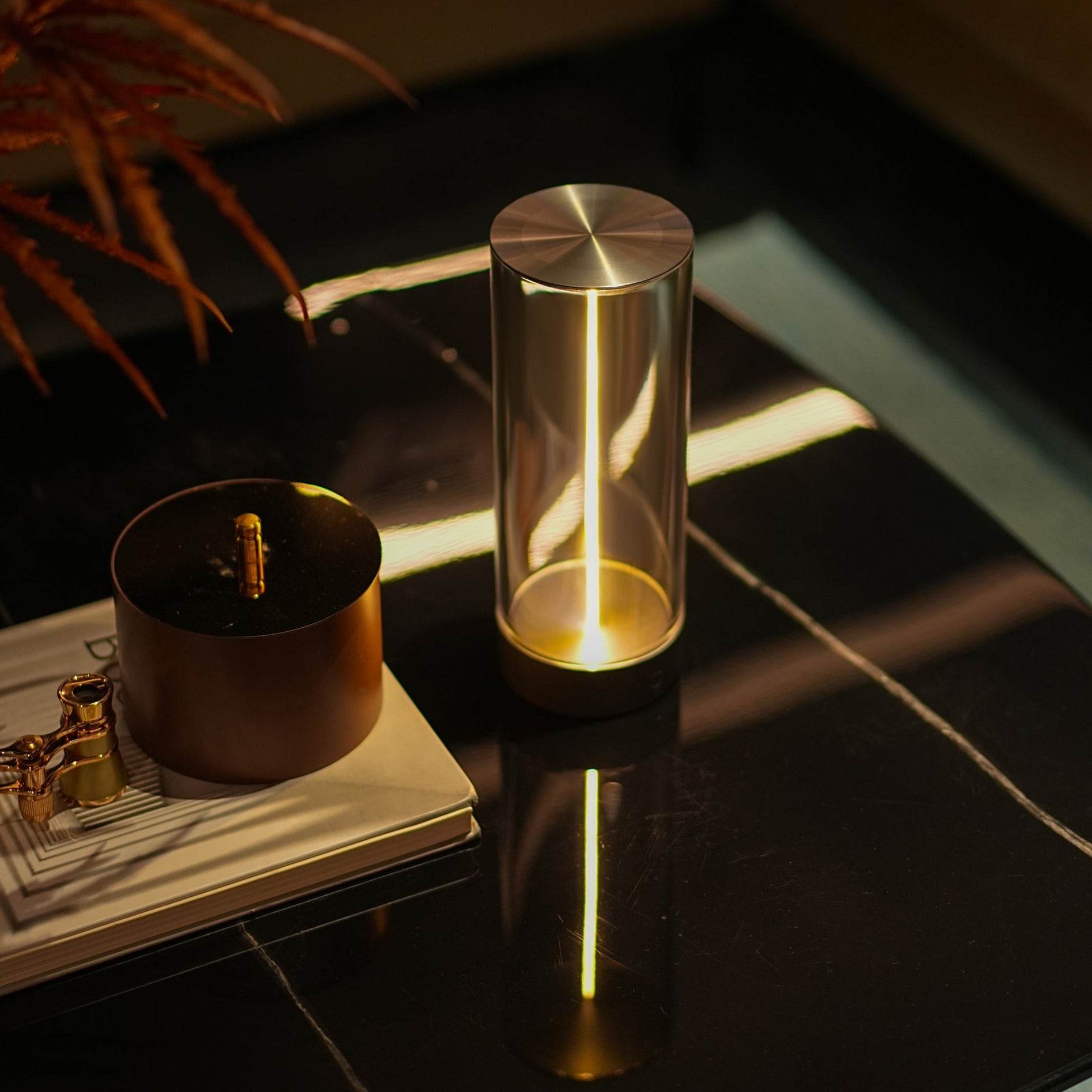 Brix - Kabellose LED Tischlampe mit Magnetischem Lichtseil