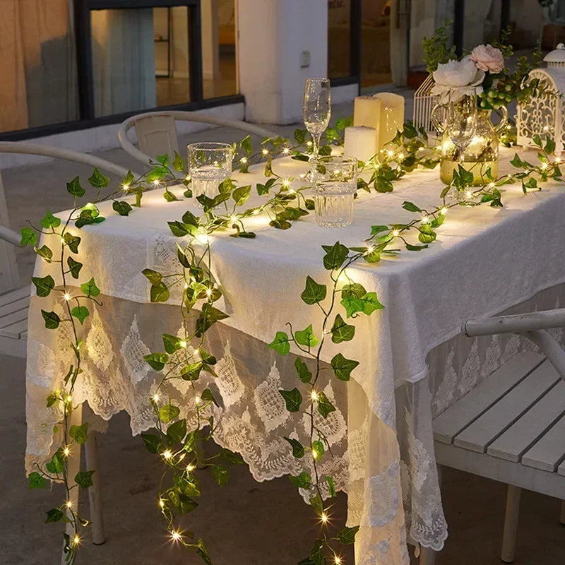 Ketta - Solarbetriebene Lichterkette mit Blumen und Blättern