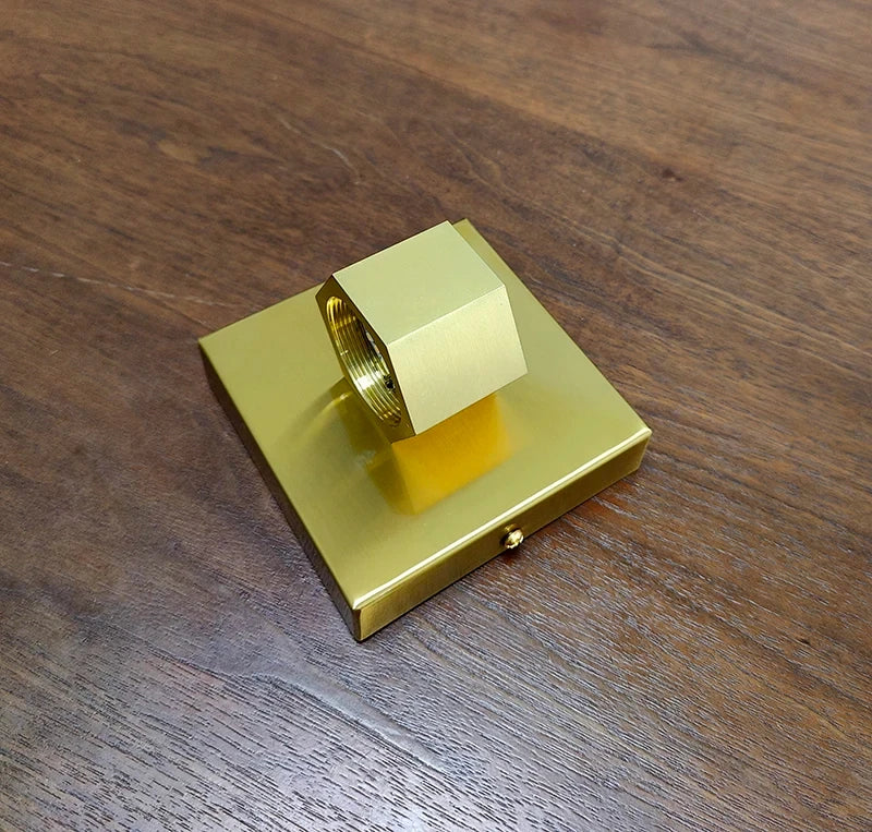 Wallix - Goldene LED-Wandleuchte mit Kristallblasen