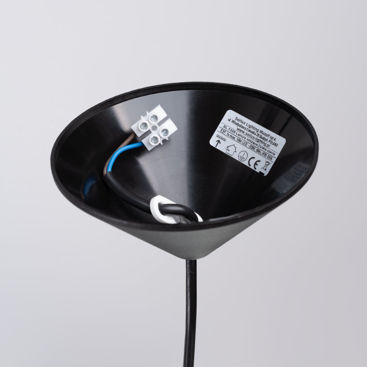 Claria - Schwarze Pendelleuchte mit Holzapplikationen in