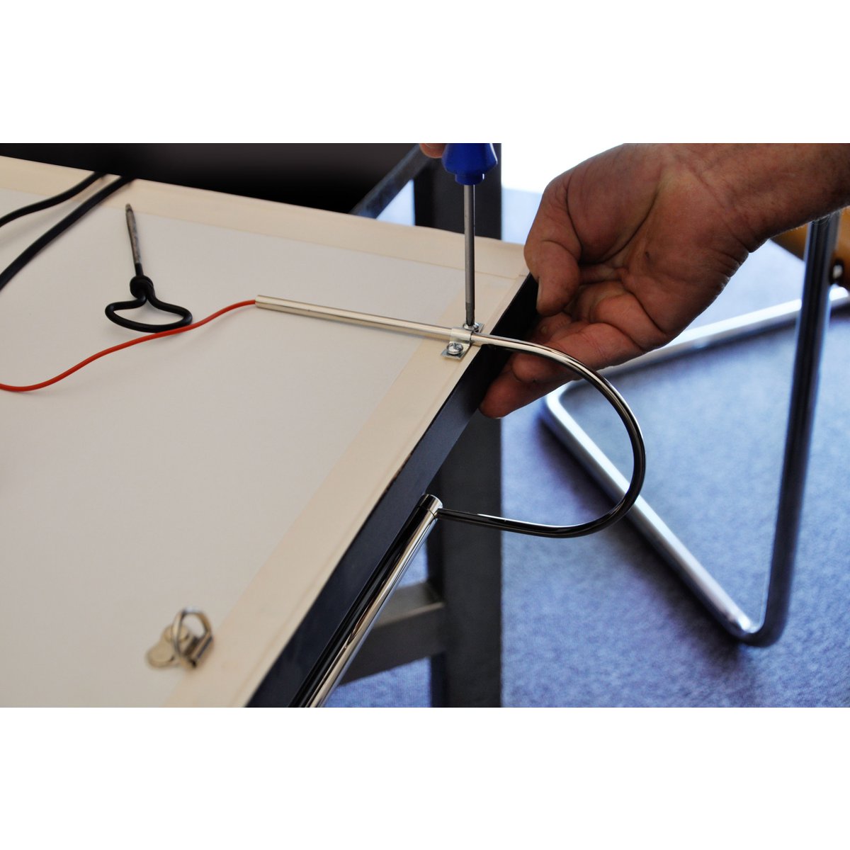 Clarus - LED-Bilderleuchte aus Messing