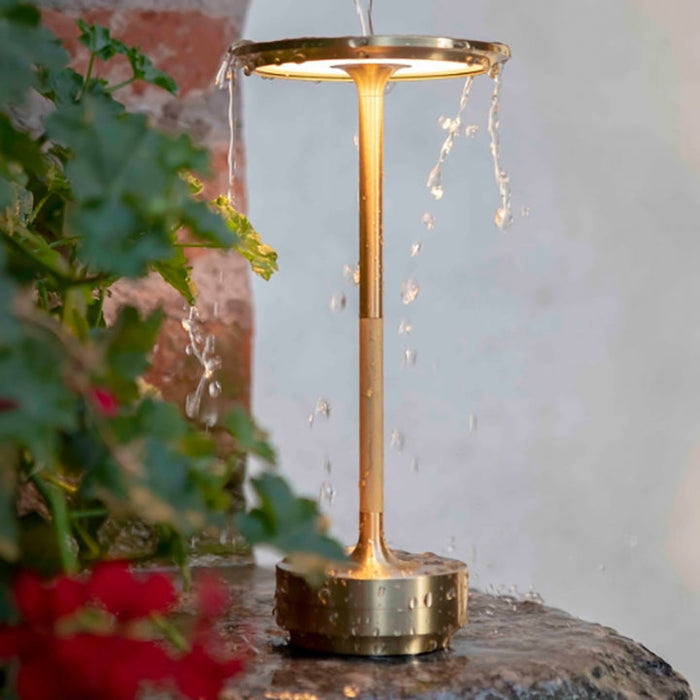 Pivo - Elegante LED-Tischleuchte aus gebürstetem Aluminium
