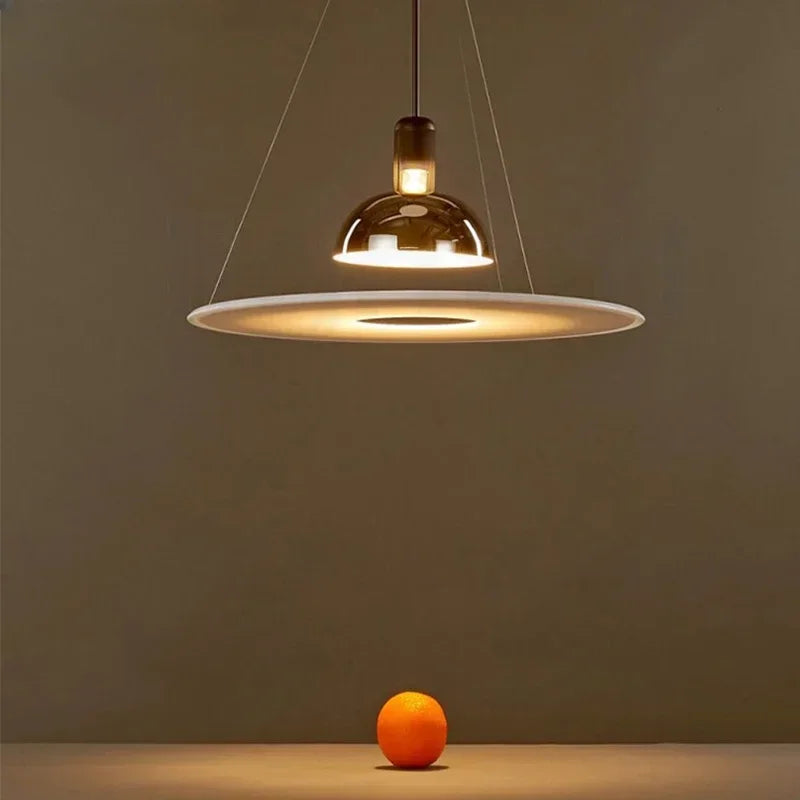 Minimalistische - Designer-Pendelleuchte aus Metall