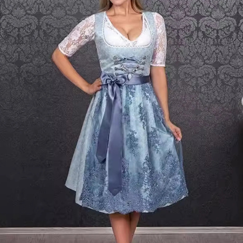 Elegantes Damen-Dirndl mit ausgestelltem Rock