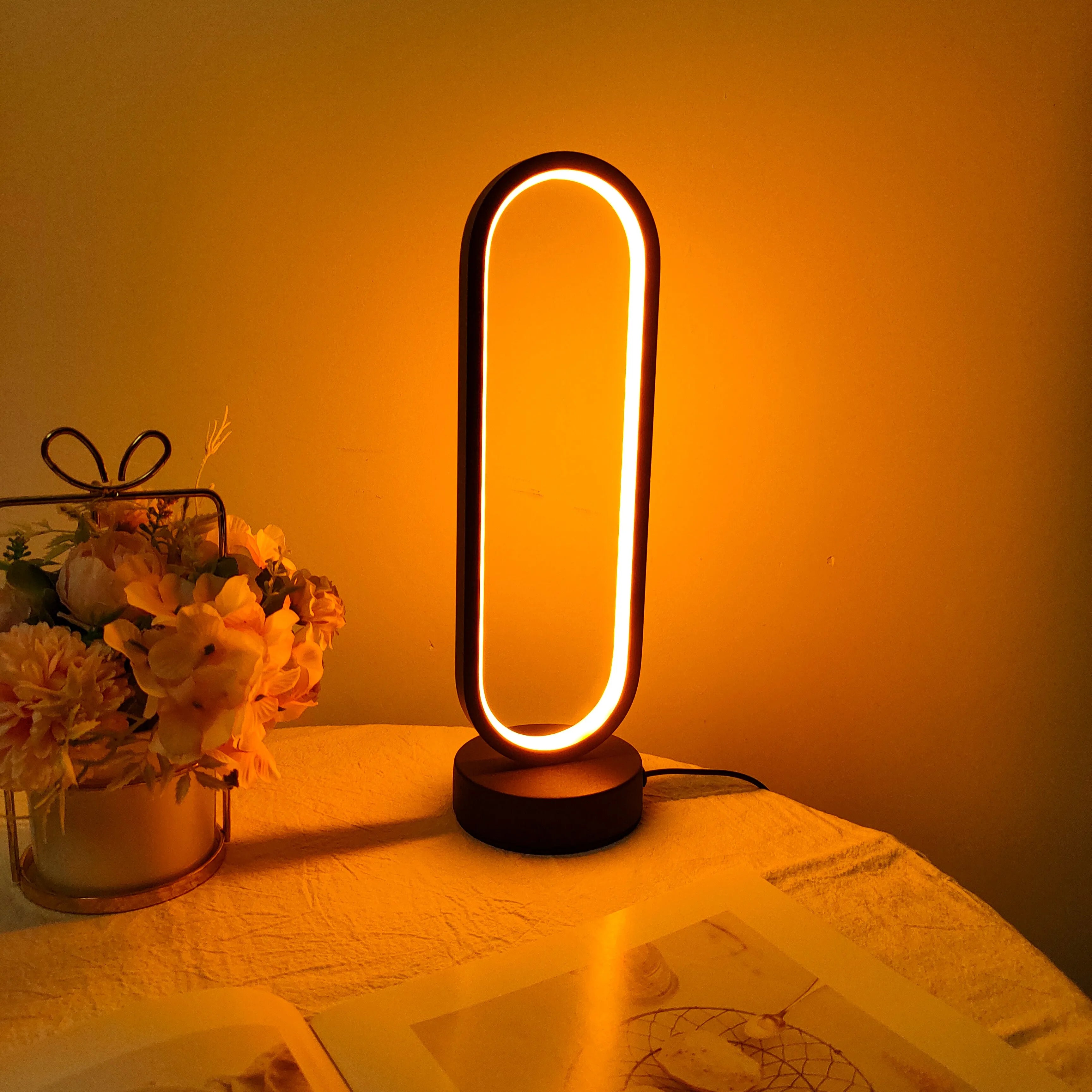 Dimmbare - LED-Ringleuchte für Schlaf- und Wohnzimmer