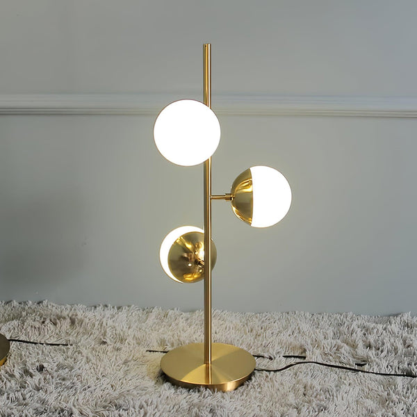 Vertika - Elegante LED-Baumlampe mit weißen Glasschirmen