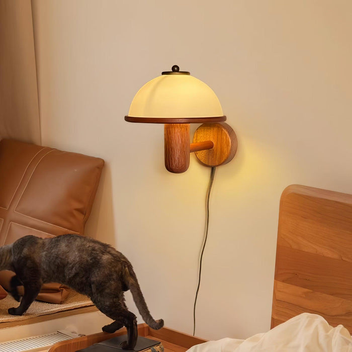 Pilzio - Holz Wandleuchte im Pilz Design