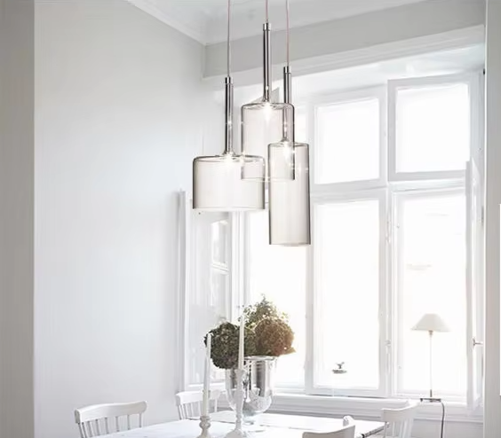 Italienische - Design-Pendelleuchte mit Glasschirmen