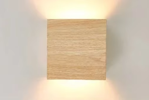 Mureto - Wandleuchte aus Holz, nach oben und unten gerichtet