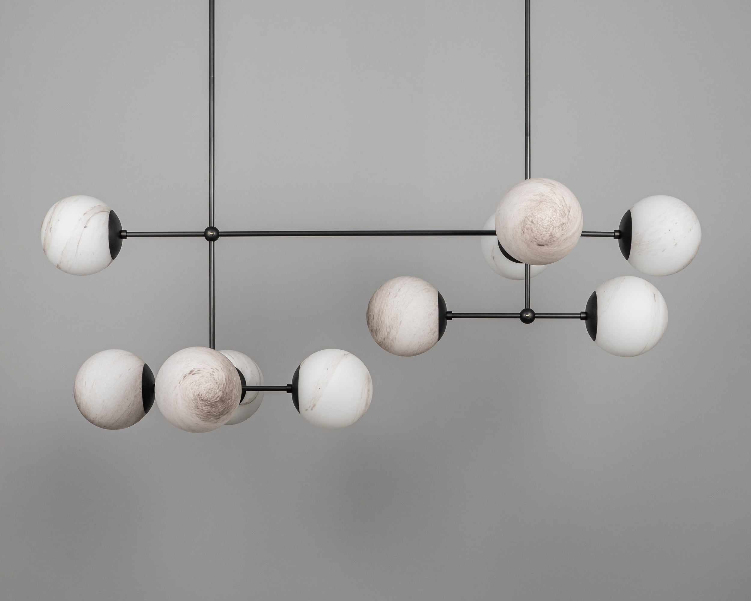 Lineares - Design-Kronleuchter, Metall/Glas