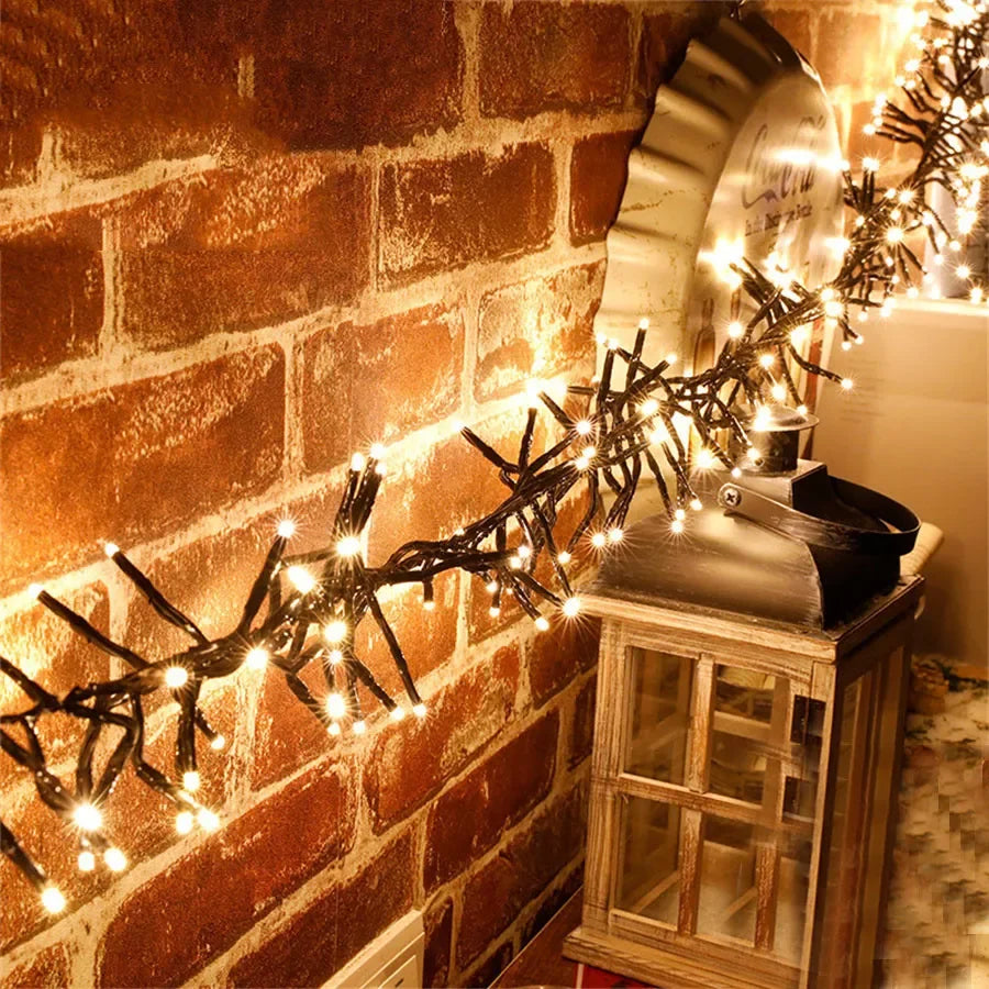 Sparkla - 25 m lange Lichterkette mit 2000 warmweißen LEDs