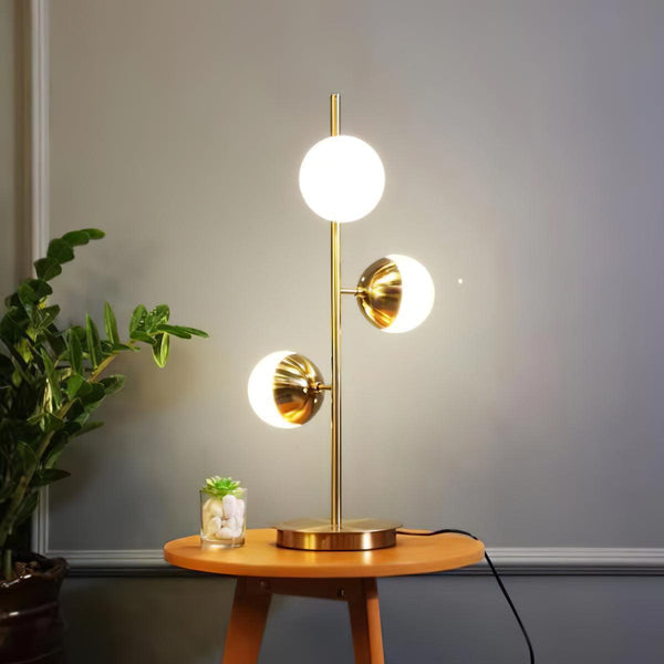 Vertika - Elegante LED-Baumlampe mit weißen Glasschirmen