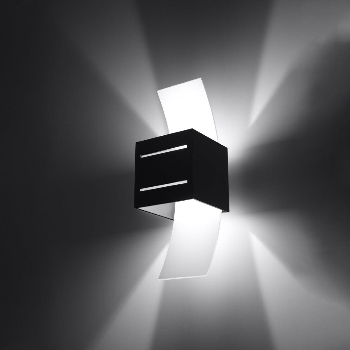 LORETO - Wandleuchte, schwarzes Aluminium/Glas