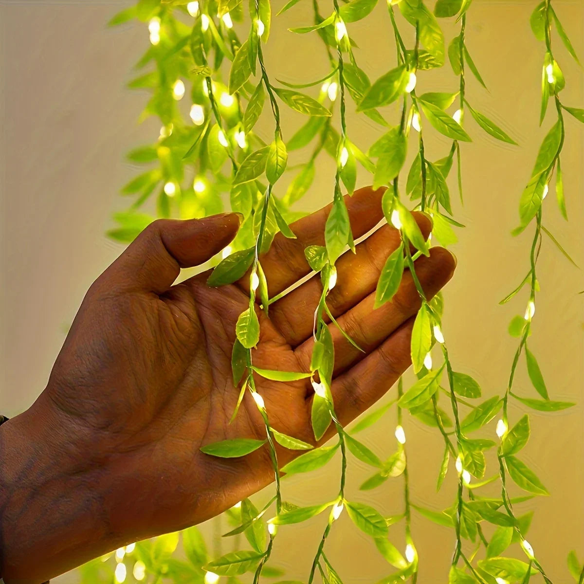 Feeria - LED-Lichterkette mit Blättern