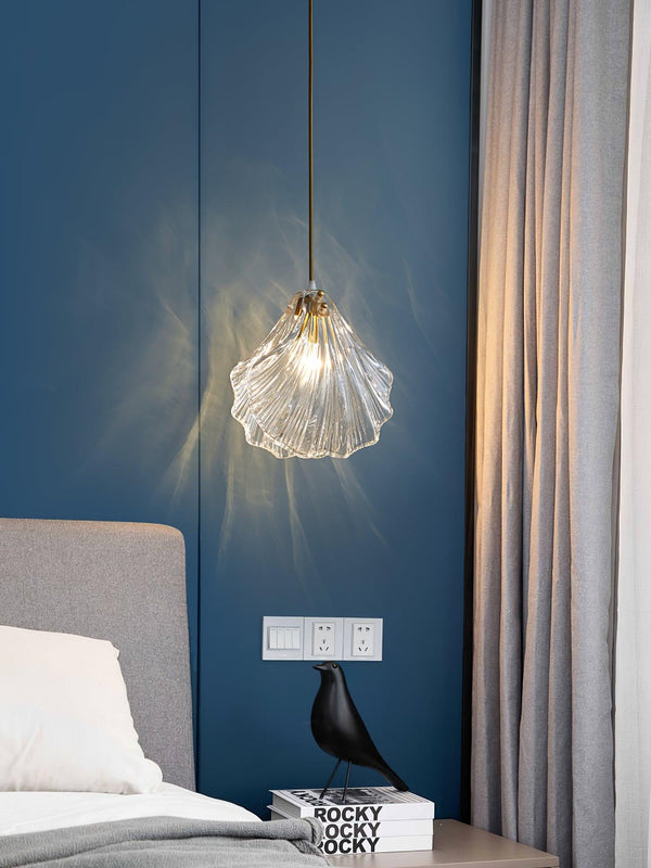 Shell“ - Mini-Pendelleuchte Shell aus Messing und Glas