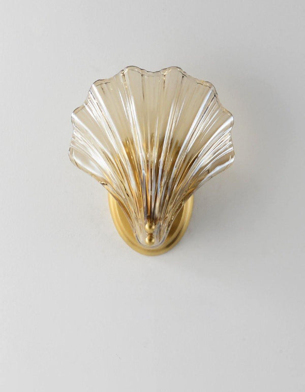 Glinto - Wandleuchte in Muschelform aus Messing und Glas