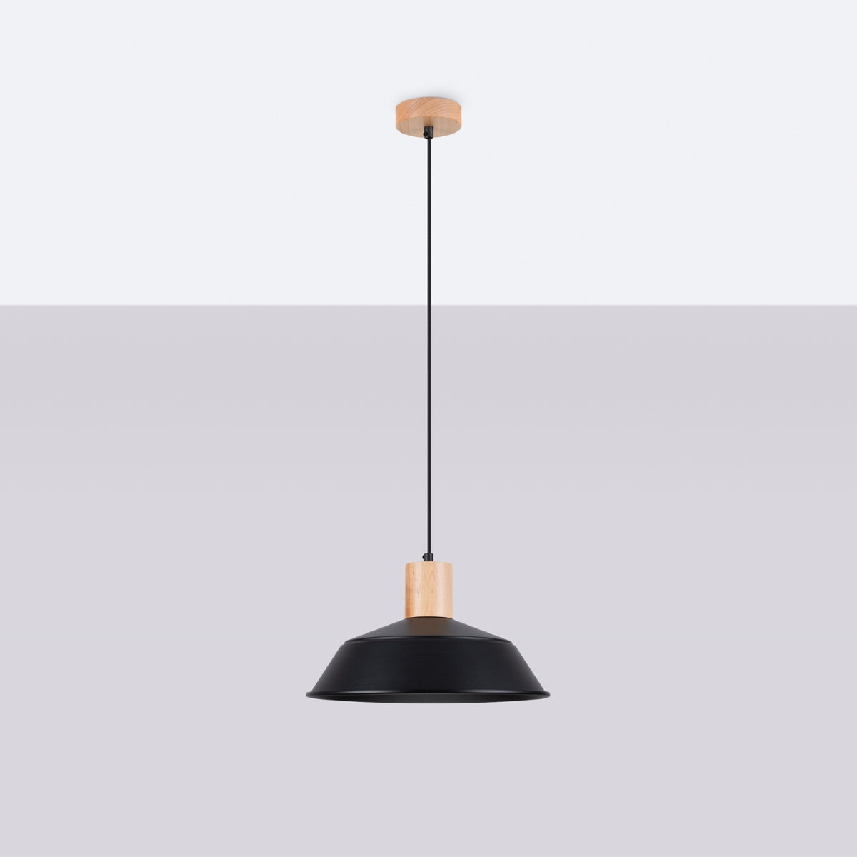Stella - Schwarze Pendelleuchte mit Holzelementen