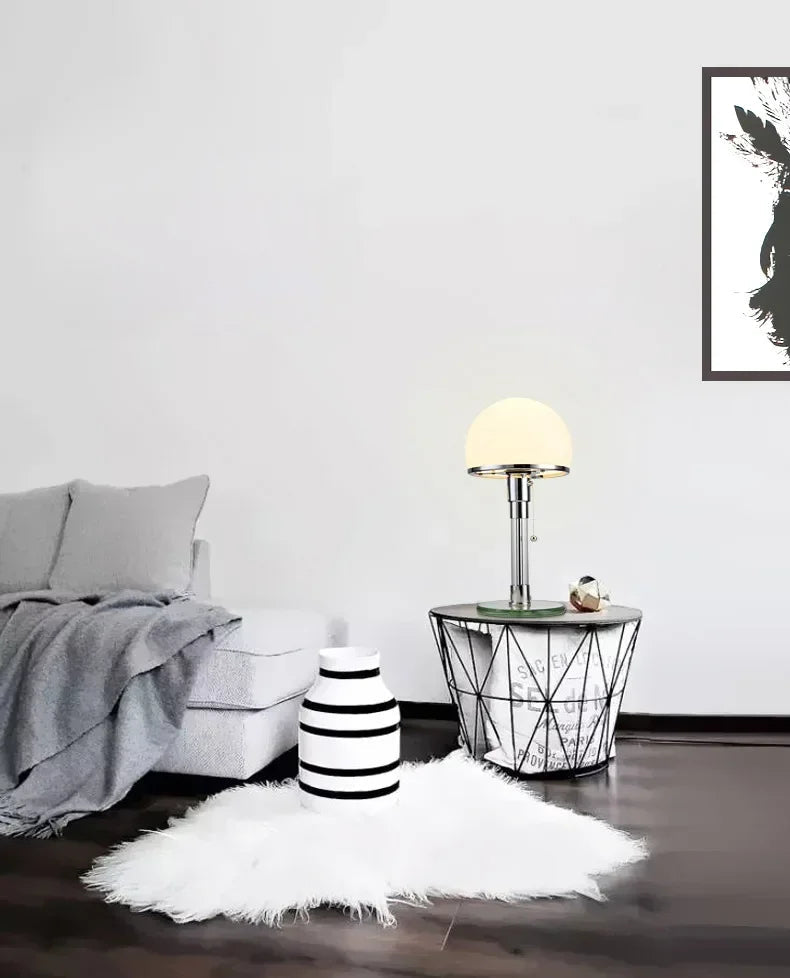 Bureia - Bauhaus-Tischleuchte im nordischen Stil aus Glas