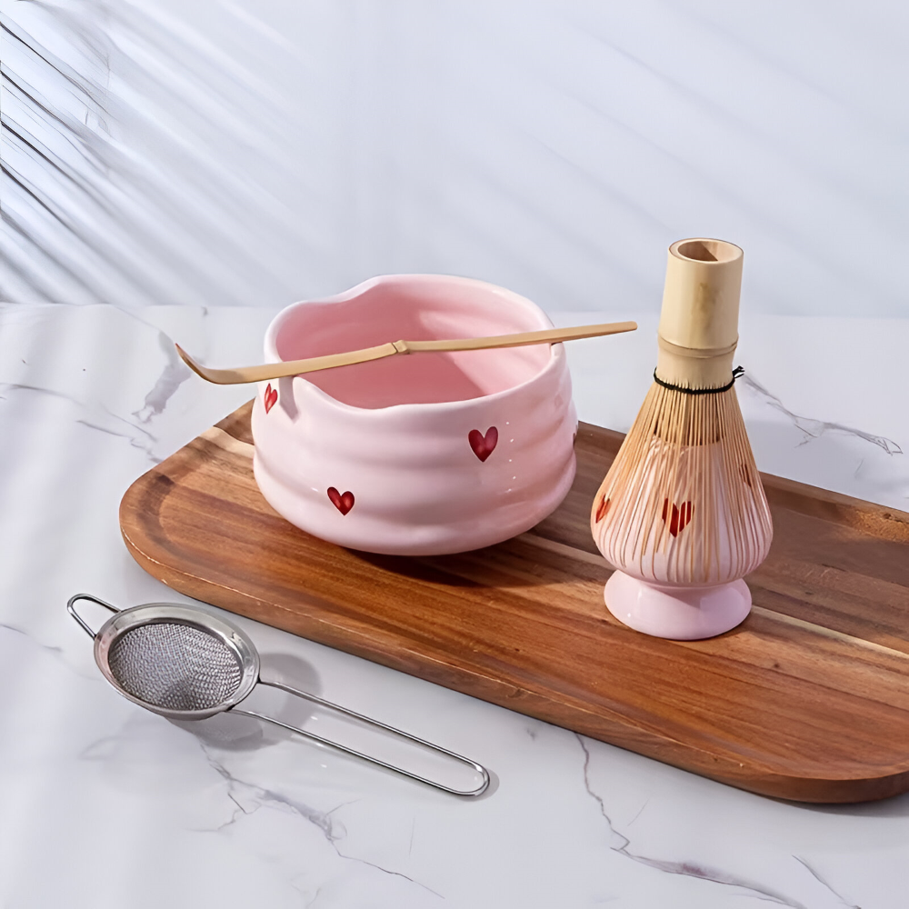 5-teiliges Matcha Set Rosa Herz – Japanisches Teeset mit Schale, Bambusbesen, Halter & Sieb