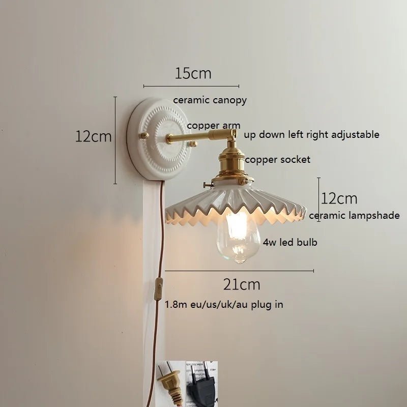 Parietta - LED-Wandleuchte mit Keramikschirm und Kupferarm