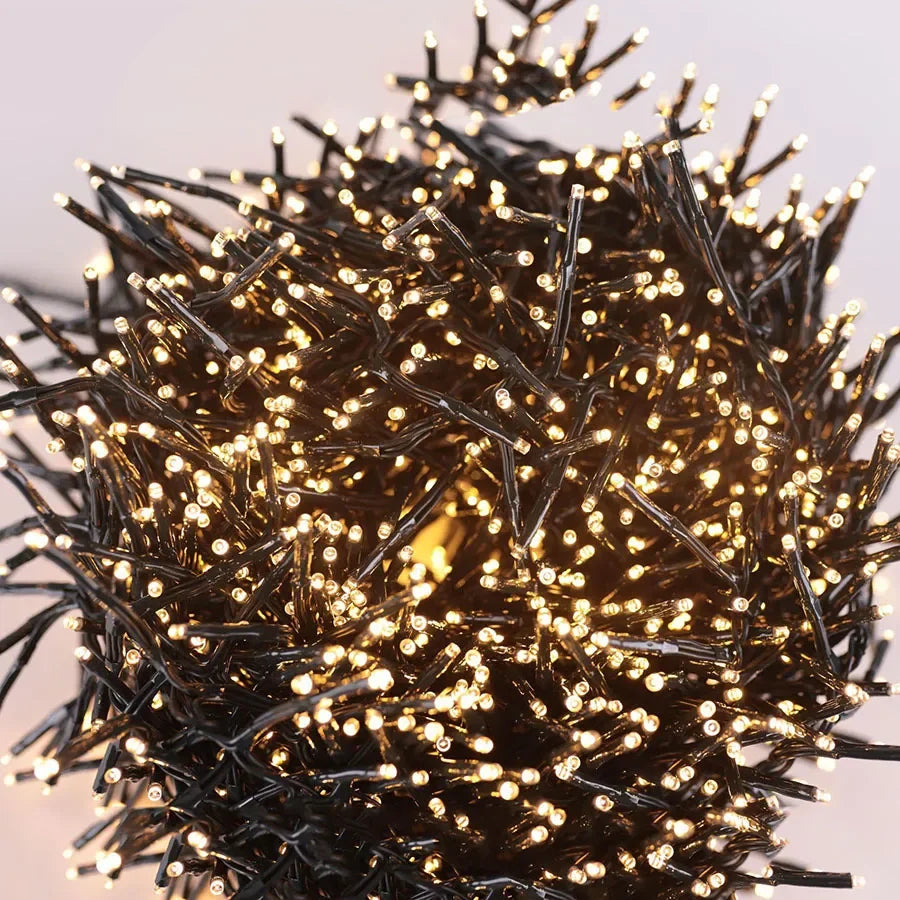 Sparkla - 25 m lange Lichterkette mit 2000 warmweißen LEDs