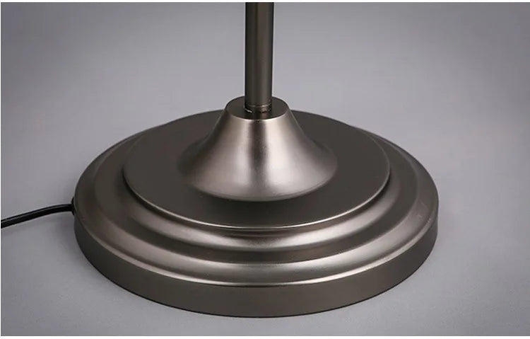 Stela - Retro-Stehlampe E27 mit LED-Leuchtmittel und