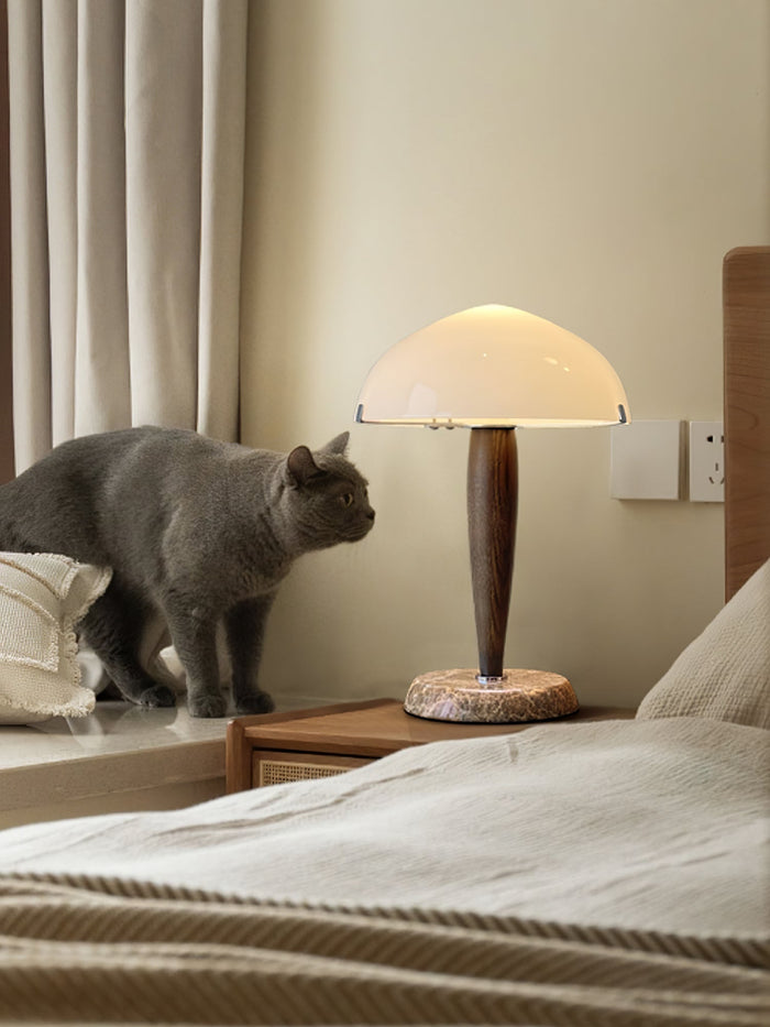 Mesalux - Elegante Tischlampe aus Glas & Walnuss mit Marmor