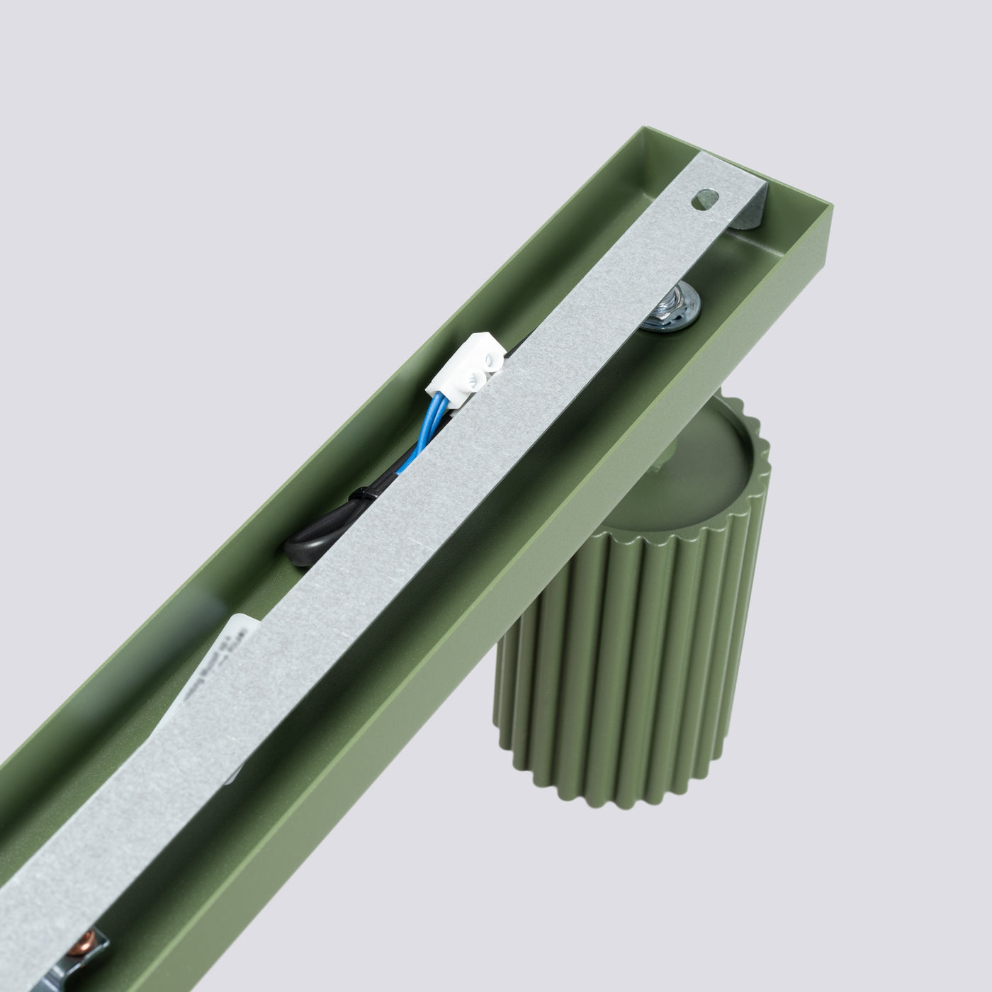 Radial - 4-flammige Deckenleuchte, olivgrün, aus Aluminium