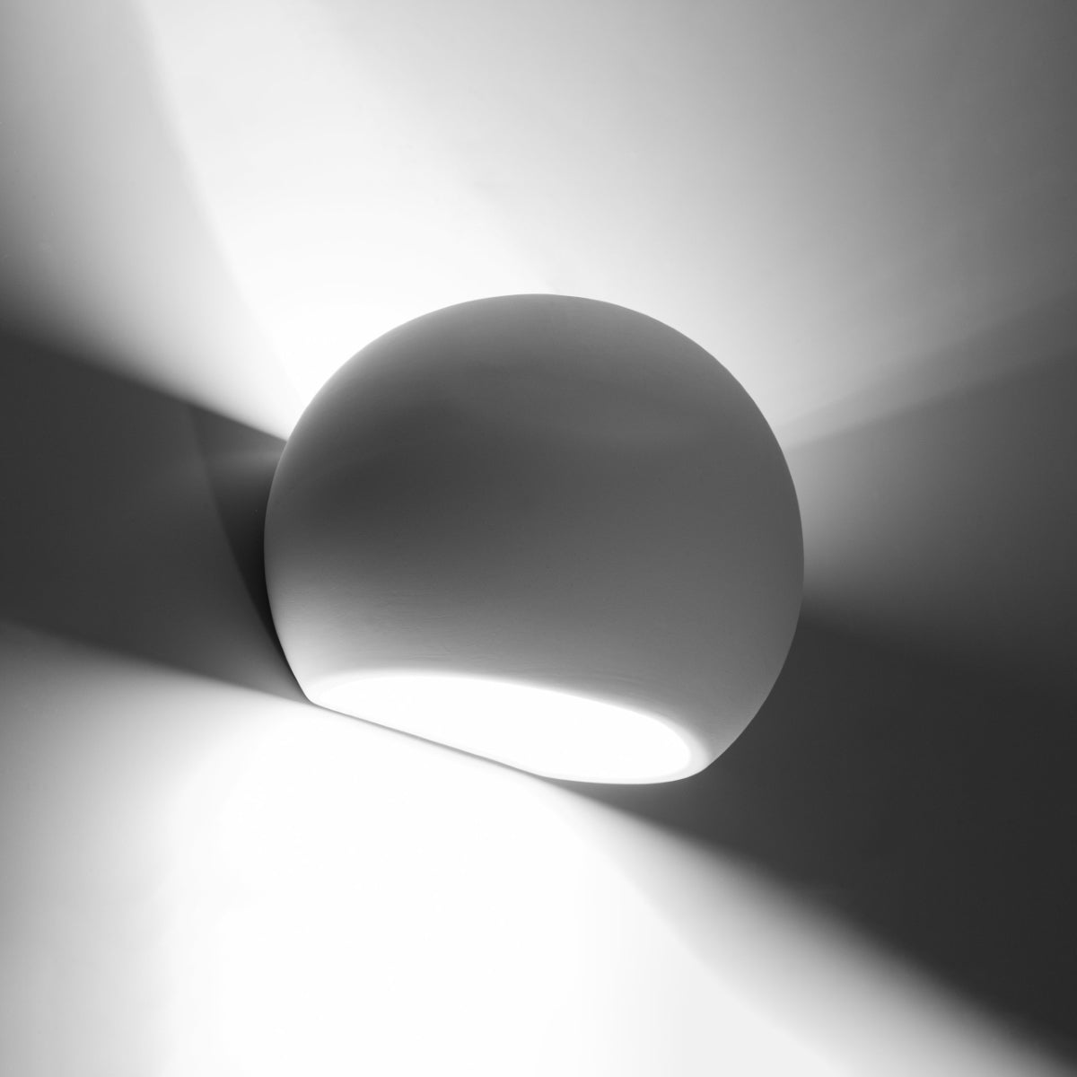 GLOBE - Keramik-Wandleuchte, mattweiß
