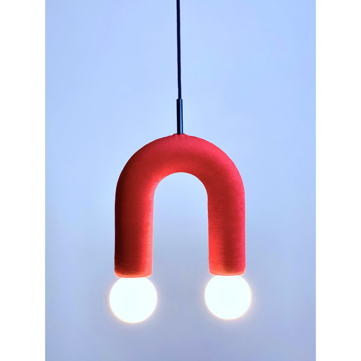 Orbita - Pendelleuchte aus Keramik/Textil