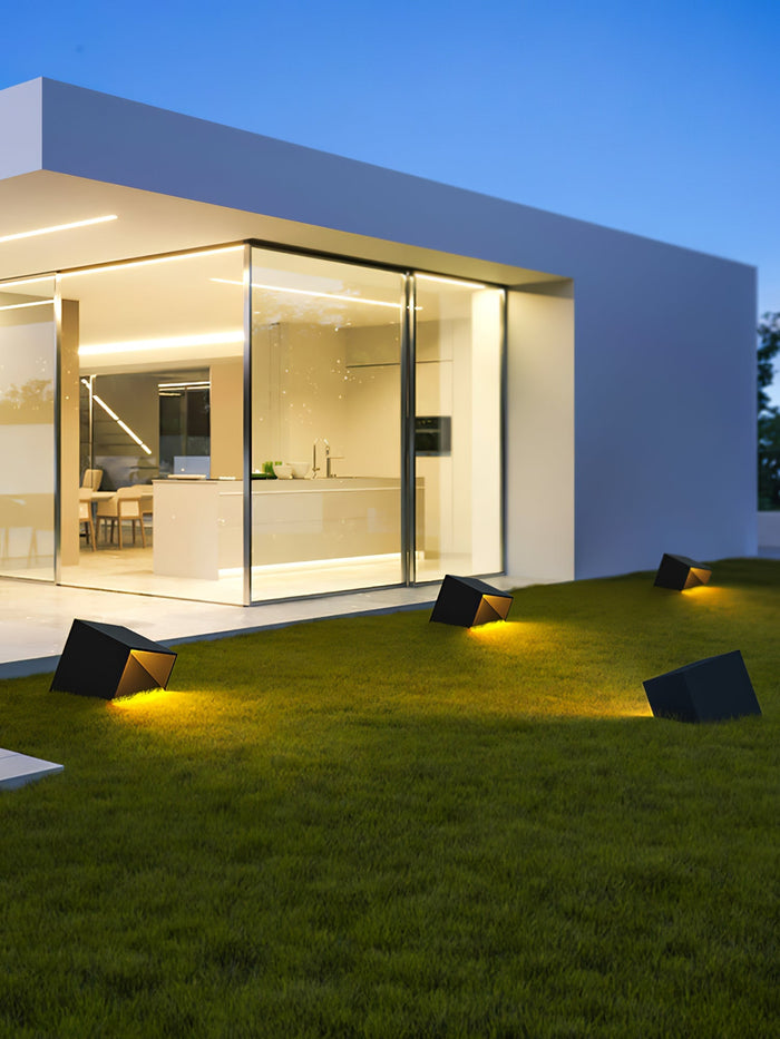 Solix - Solar-Gartenleuchte in Würfelform, Schutzart IP65,