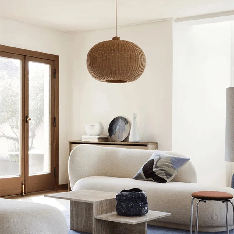 Handgeflochtene - Rattan-Pendelleuchte in Boho-Beige