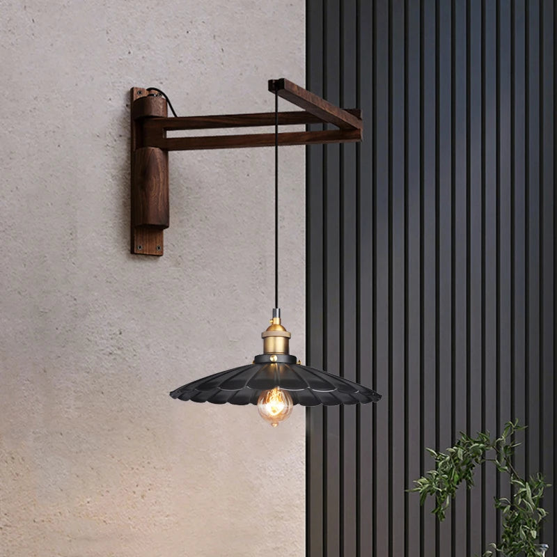 Brio - Wandleuchte aus Holz mit verstellbarem Arm und