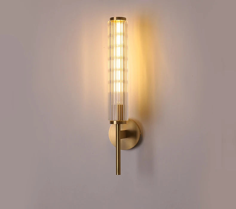 Mureto - Goldene Wandleuchte mit klarem Glasschirm und