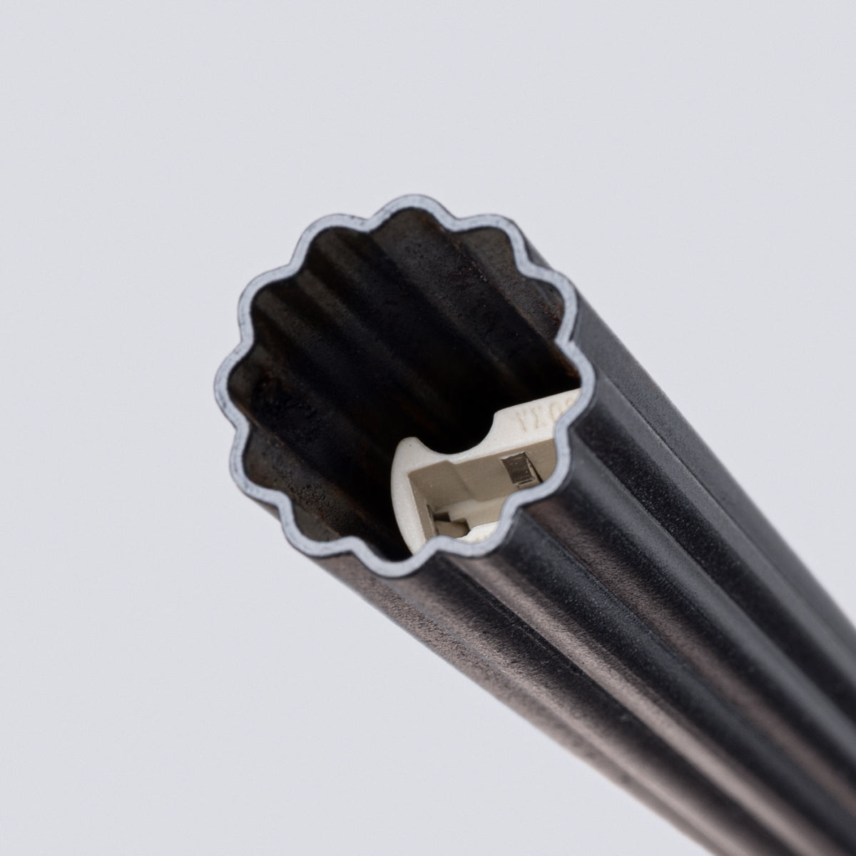 Celira - Schwarze Pendelleuchte mit geriffeltem,