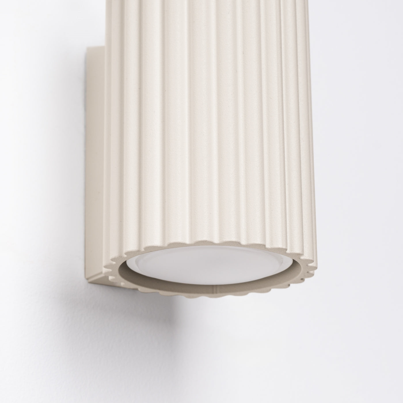 Carbon - Wandleuchte Carbon 10 Beige aus Aluminium
