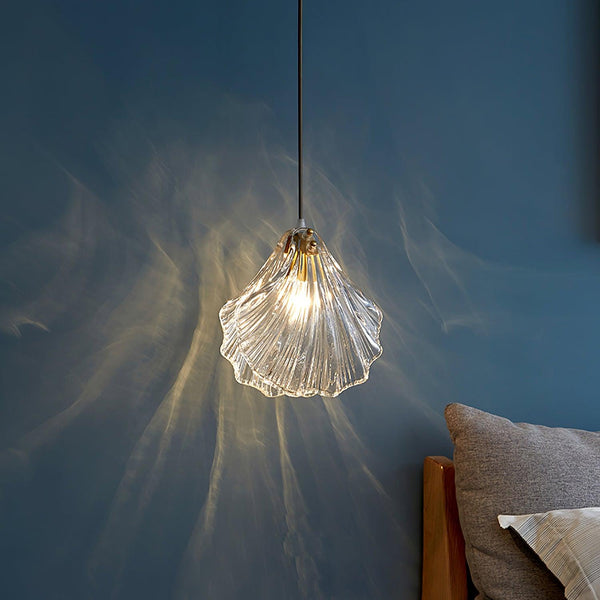 Shell“ - Mini-Pendelleuchte Shell aus Messing und Glas