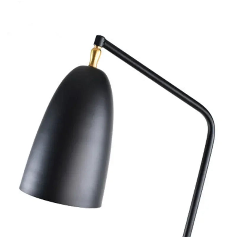 Pilara - Dreibein-Stehleuchte, Metall