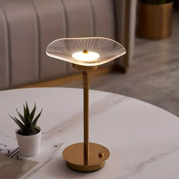 Studio - Moderne LED-Tischleuchte für Schlafzimmer &