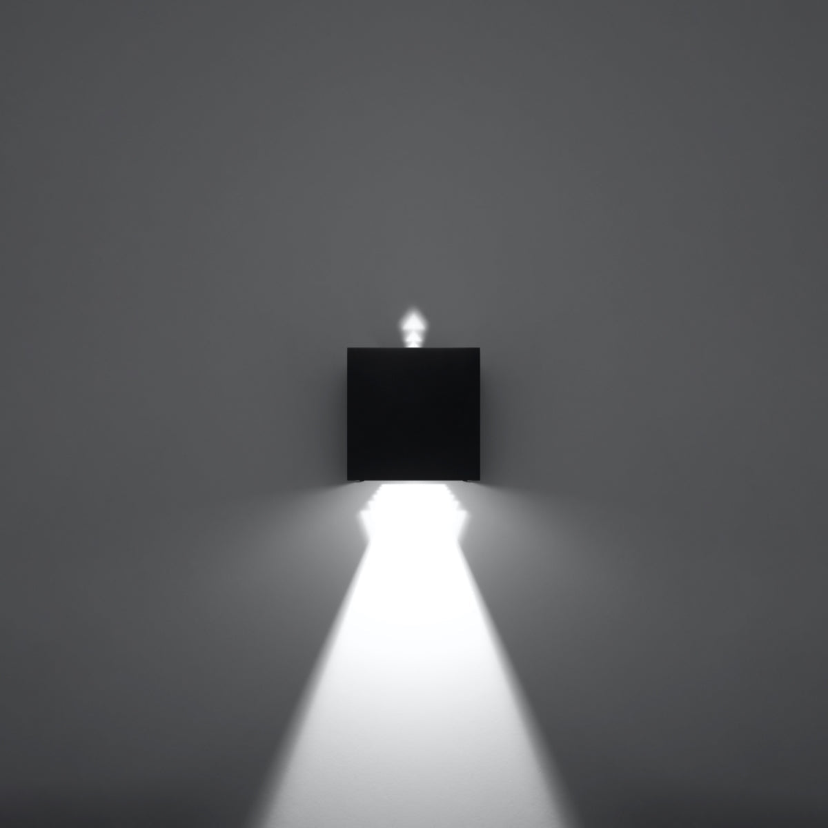 LUCA - LED-Wandleuchte, schwarz, IP54