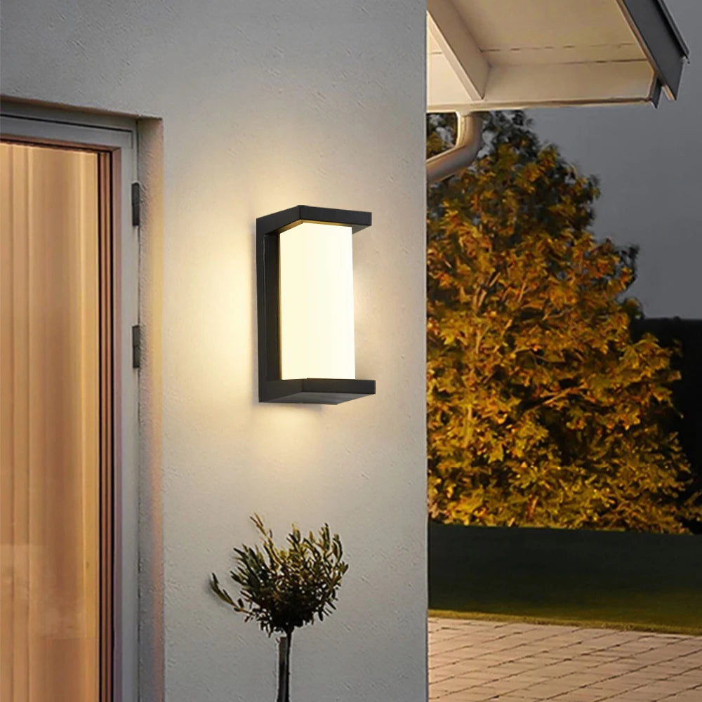 Natura - IP65 LED-Außenwandleuchte mit Radarsensor