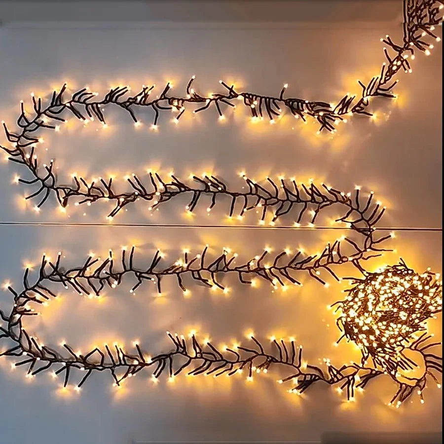 Sparkla - 25 m lange Lichterkette mit 2000 warmweißen LEDs