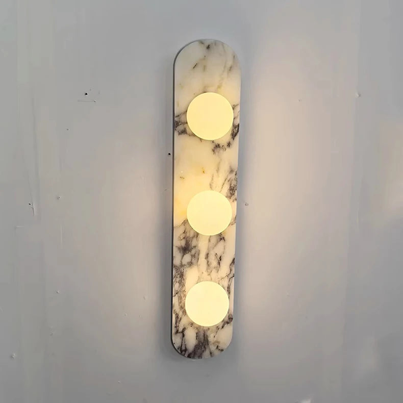 Luara - LED-Wandleuchte aus Naturmarmor mit 2-3 Kugelköpfen
